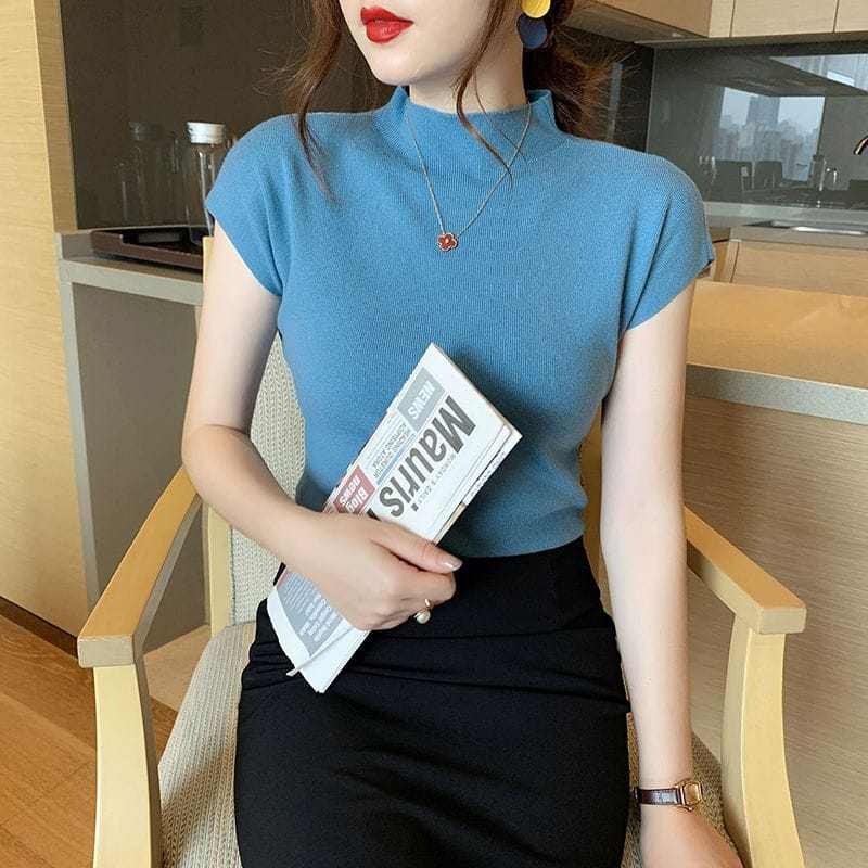 Women Turtle neck short sleeves knitted Blouse/Top